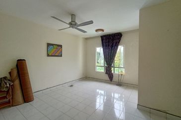 UNIT APARTMENT UNTUK DIJUAL DI CAMELIA COURT APARTMENT, BANDAR TASIK PUTERI, RAWANG
