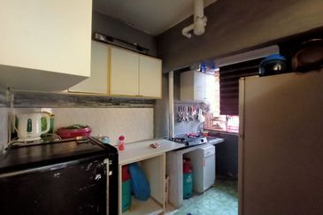 UNIT APARTMENT UNTUK DIJUAL DI CASARIA APARTMENT, BANDAR COUNTRY HOMES, RAWANG, SELANGOR