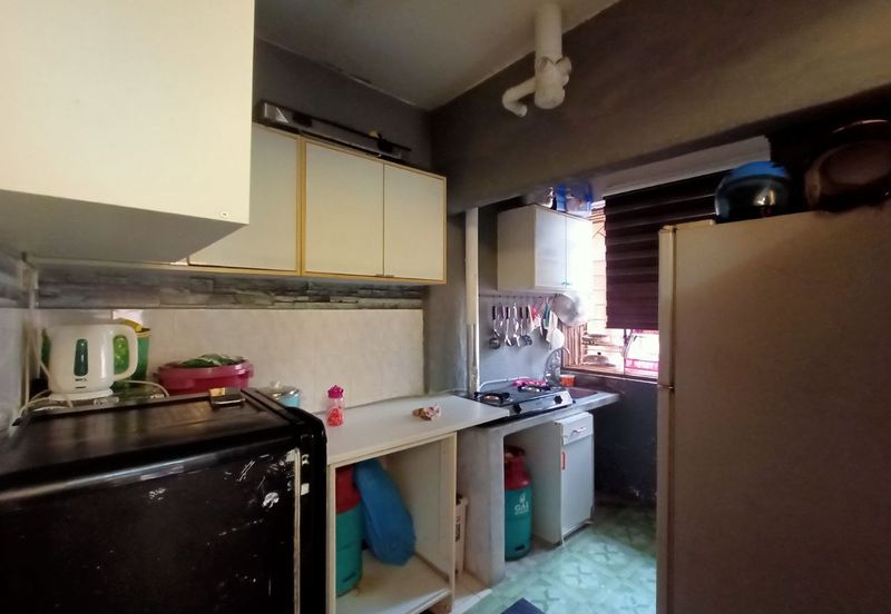 UNIT APARTMENT UNTUK DIJUAL DI CASARIA APARTMENT, BANDAR COUNTRY HOMES, RAWANG, SELANGOR