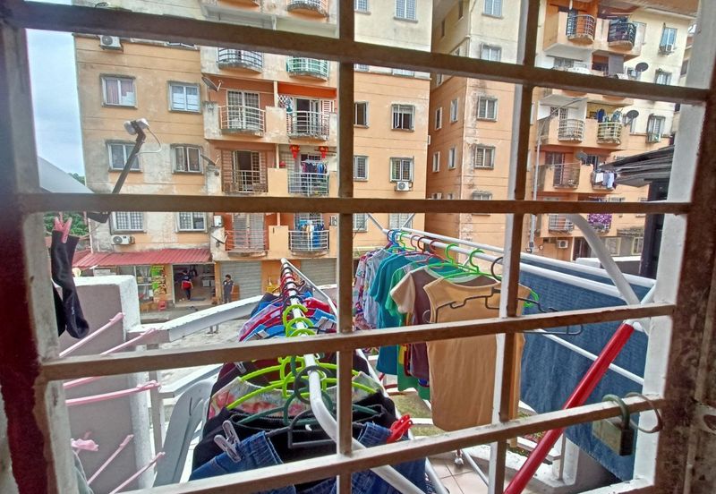 UNIT APARTMENT UNTUK DIJUAL DI CASARIA APARTMENT, BANDAR COUNTRY HOMES, RAWANG, SELANGOR