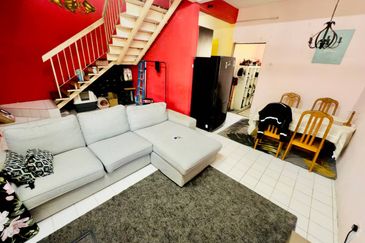 DOUBLE STOREY TERRACE HOUSE FOR SALE AT TAMAN  KEMBOJA, BUKIT SENTOSA, RAWANG, SELANGOR