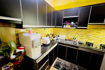 DOUBLE STOREY TERRACE HOUSE FOR SALE AT TAMAN  KEMBOJA, BUKIT SENTOSA, RAWANG, SELANGOR