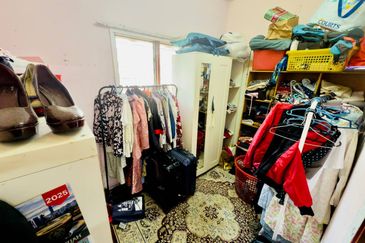 DOUBLE STOREY TERRACE HOUSE FOR SALE AT TAMAN  KEMBOJA, BUKIT SENTOSA, RAWANG, SELANGOR