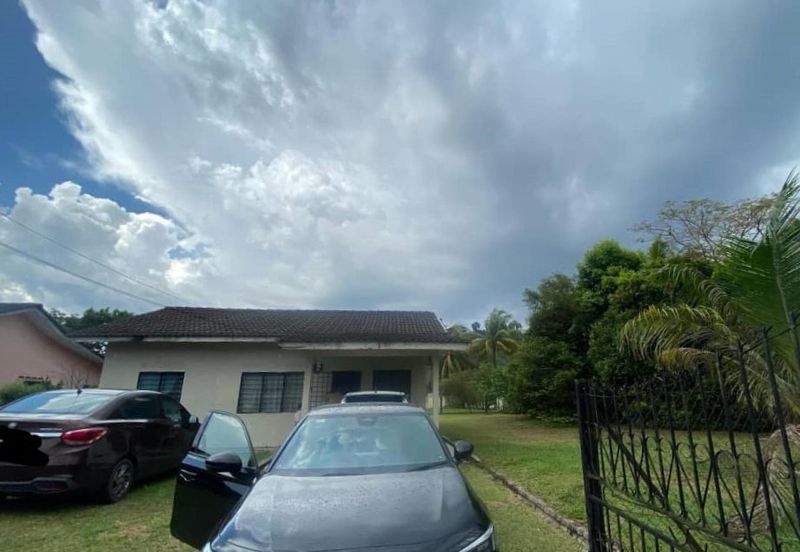 RUMAH BANGLO 1 TINGKAT UNTUK DIJUAL DI TAMAN DESA ANGGERIK, SERENDAH, RAWANG