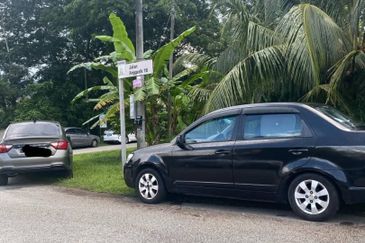 RUMAH BANGLO 1 TINGKAT UNTUK DIJUAL DI TAMAN DESA ANGGERIK, SERENDAH, RAWANG