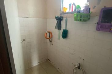 RUMAH BANGLO 1 TINGKAT UNTUK DIJUAL DI TAMAN DESA ANGGERIK, SERENDAH, RAWANG