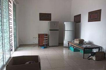 RUMAH TERES 2 TINGKAT (LOT TENGAH) UNTUK DIJUAL DI TAMAN UNIVERSITI, TANJUNG MALIM, PERAK