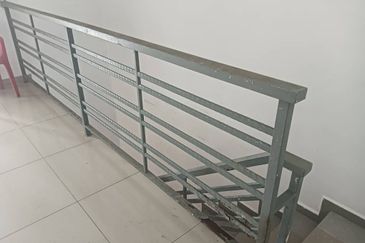 RUMAH TERES 2 TINGKAT (LOT TENGAH) UNTUK DIJUAL DI TAMAN UNIVERSITI, TANJUNG MALIM, PERAK