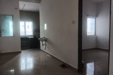 RUMAH TERES 2 TINGKAT (LOT TENGAH) UNTUK DIJUAL DI TAMAN UNIVERSITI, TANJUNG MALIM, PERAK