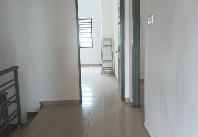 RUMAH TERES 2 TINGKAT (LOT TENGAH) UNTUK DIJUAL DI TAMAN UNIVERSITI, TANJUNG MALIM, PERAK