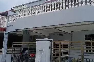 TAMAN PERTAMA, TANJUNG MALIM