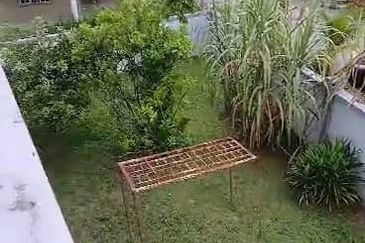 TAMAN PERTAMA, TANJUNG MALIM