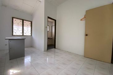 RUMAH TERES 2 TINGKAT UNTUK DI JUAL DI KOTA MALIM PRIMA, TANJUNG MALIM, PERAK