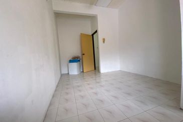 RUMAH TERES 2 TINGKAT UNTUK DI JUAL DI KOTA MALIM PRIMA, TANJUNG MALIM, PERAK