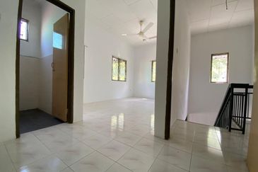 RUMAH TERES 2 TINGKAT UNTUK DI JUAL DI KOTA MALIM PRIMA, TANJUNG MALIM, PERAK