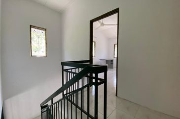 RUMAH TERES 2 TINGKAT UNTUK DI JUAL DI KOTA MALIM PRIMA, TANJUNG MALIM, PERAK