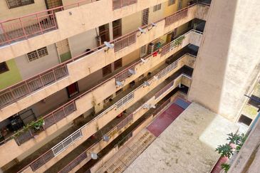 UNIT PANGSAPURI UNTUK DI JUAL DI TAMAN TUN TEJA, RAWANG, SELANGOR