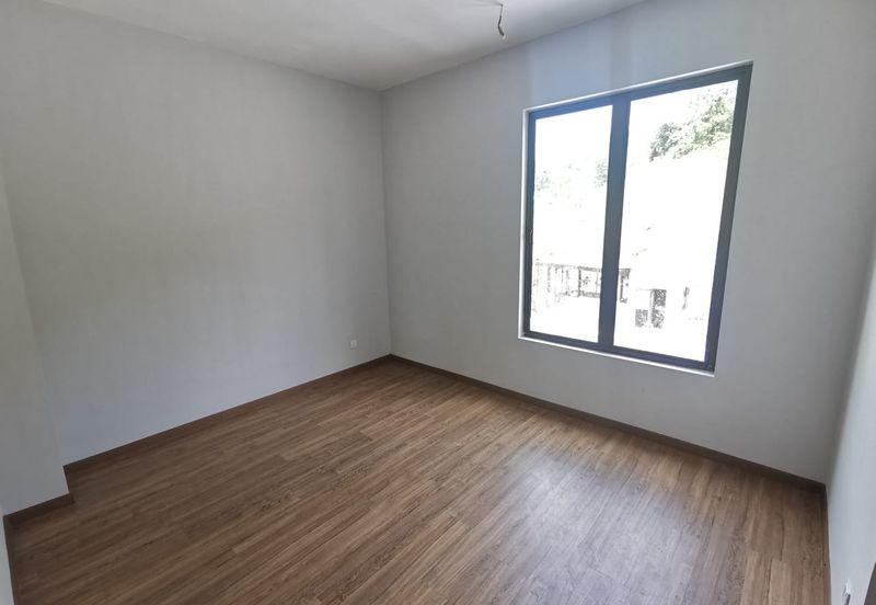 RUMAH TERES 3 TINGKAT UNTUK DIJUAL DI TAMAN BAYAN, BATANGKALI, SELANGOR