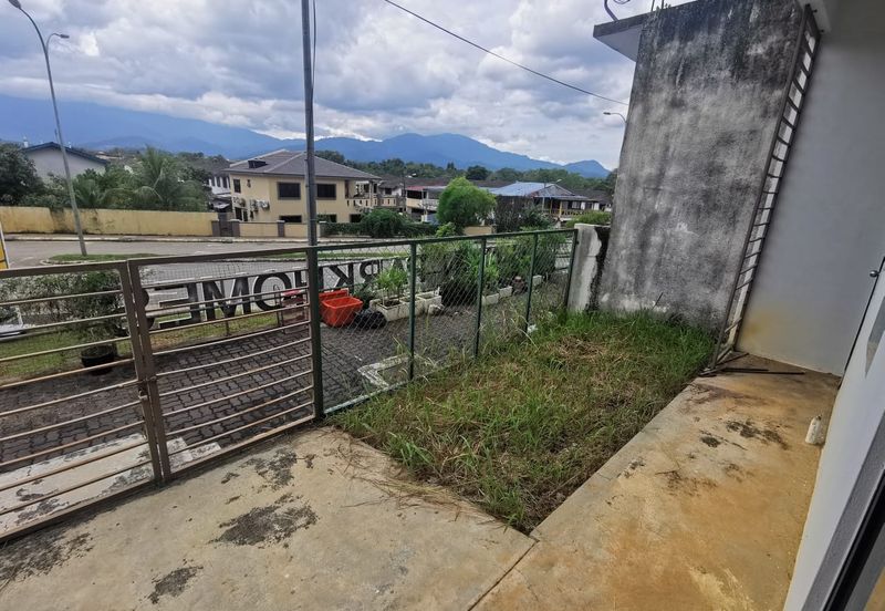 RUMAH TERES 3 TINGKAT UNTUK DIJUAL DI TAMAN BAYAN, BATANGKALI, SELANGOR