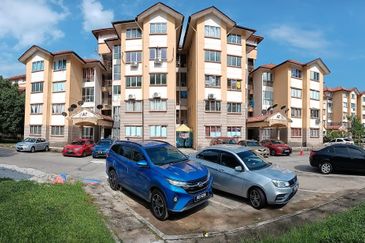 UNIT APARTMENT UNTUK DIJUAL DI PROTON CITY, TANJUNG MALIM, PERAK