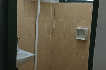 RUMAH TERES SATU TINGKAT UNTUK DIJUAL DI BANDAR BEHRANG 2020, TANJUNG MALIM, PERAK