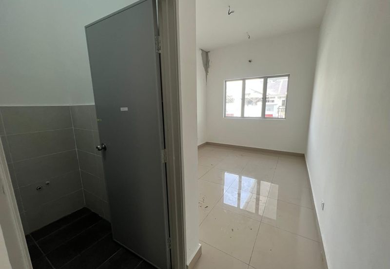 RUMAH TERES SATU TINGKAT UNTUK DIJUAL DI PERUMAHAN TAMAN DESA SERINDIT, KALUMPANG, HULU SELANGOR, SELANGOR