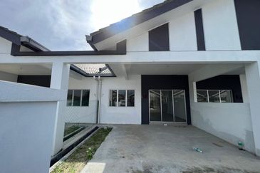 RUMAH TERES SATU TINGKAT UNTUK DIJUAL DI PERUMAHAN TAMAN DESA SERINDIT, KALUMPANG, HULU SELANGOR, SELANGOR