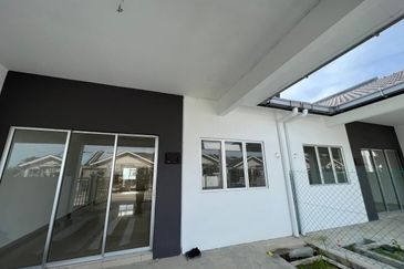 RUMAH TERES SATU TINGKAT UNTUK DIJUAL DI PERUMAHAN TAMAN DESA SERINDIT, KALUMPANG, HULU SELANGOR, SELANGOR