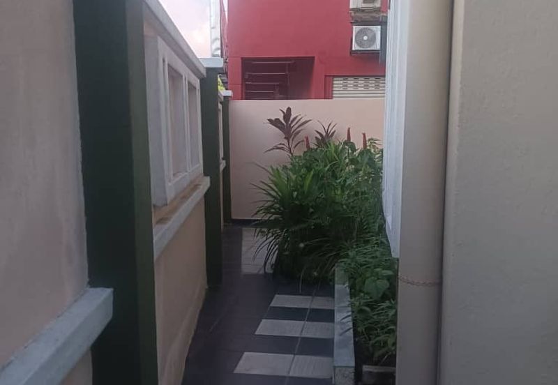 RUMAH TERES DUA TINGKAT UNTUK DIJUAL DI TAMAN KETOYONG PERMAI, TANJUNG MALIM, PERAK