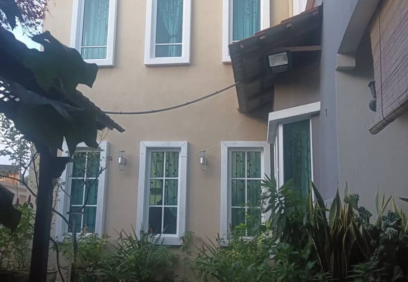 RUMAH TERES DUA TINGKAT UNTUK DIJUAL DI TAMAN KETOYONG PERMAI, TANJUNG MALIM, PERAK