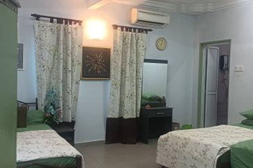 RUMAH TERES DUA TINGKAT UNTUK DIJUAL DI TAMAN KETOYONG PERMAI, TANJUNG MALIM, PERAK