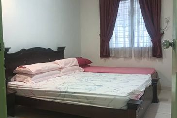 RUMAH TERES DUA TINGKAT UNTUK DIJUAL DI TAMAN KETOYONG PERMAI, TANJUNG MALIM, PERAK