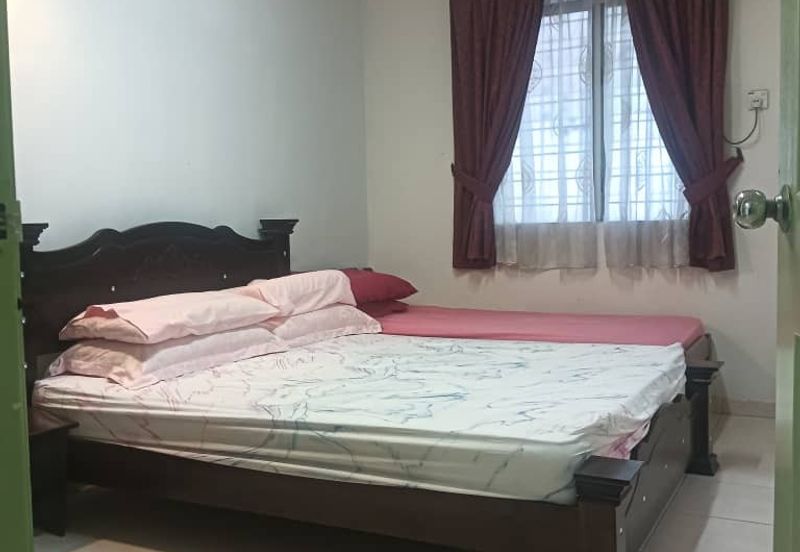 RUMAH TERES DUA TINGKAT UNTUK DIJUAL DI TAMAN KETOYONG PERMAI, TANJUNG MALIM, PERAK