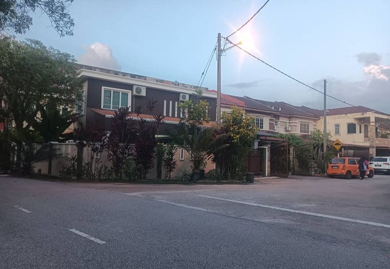 RUMAH TERES DUA TINGKAT UNTUK DIJUAL DI TAMAN KETOYONG PERMAI, TANJUNG MALIM, PERAK