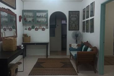 RUMAH TERES DUA TINGKAT UNTUK DIJUAL DI TAMAN KETOYONG PERMAI, TANJUNG MALIM, PERAK