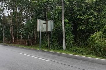 TANAH STATUS LOT KEDIAMAN (76 LOT BESERTA GERAN INDIVIDU) UNTUK DIJUAL DI KG MENDERANG, SUNGKAI, PERAK – LOKASI STRATEGIK !!!