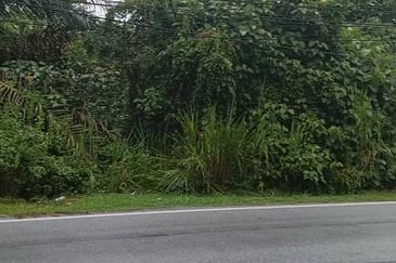 TANAH STATUS LOT KEDIAMAN (76 LOT BESERTA GERAN INDIVIDU) UNTUK DIJUAL DI KG MENDERANG, SUNGKAI, PERAK – LOKASI STRATEGIK !!!