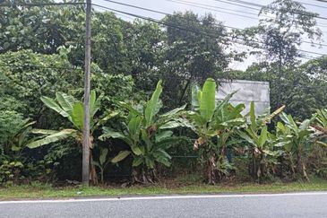 TANAH STATUS LOT KEDIAMAN (76 LOT BESERTA GERAN INDIVIDU) UNTUK DIJUAL DI KG MENDERANG, SUNGKAI, PERAK – LOKASI STRATEGIK !!!