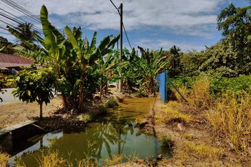 TANAH STATUS LOT KEDIAMAN (76 LOT BESERTA GERAN INDIVIDU) UNTUK DIJUAL DI KG MENDERANG, SUNGKAI, PERAK – LOKASI STRATEGIK !!!