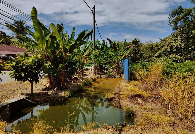 TANAH STATUS LOT KEDIAMAN (76 LOT BESERTA GERAN INDIVIDU) UNTUK DIJUAL DI KG MENDERANG, SUNGKAI, PERAK – LOKASI STRATEGIK !!!