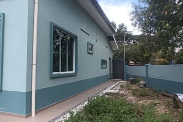 RUMAH TERES DUA TINGKAT UNTUK DIJUAL DI TAMAN WANGSA JAYA, TANJUNG MALIM (CORNER LOT)