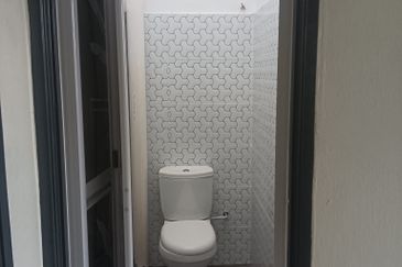 RUMAH TERES DUA TINGKAT UNTUK DIJUAL DI TAMAN WANGSA JAYA, TANJUNG MALIM (CORNER LOT)