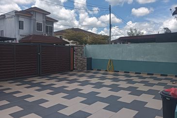 RUMAH TERES DUA TINGKAT UNTUK DIJUAL DI TAMAN WANGSA JAYA, TANJUNG MALIM (CORNER LOT)