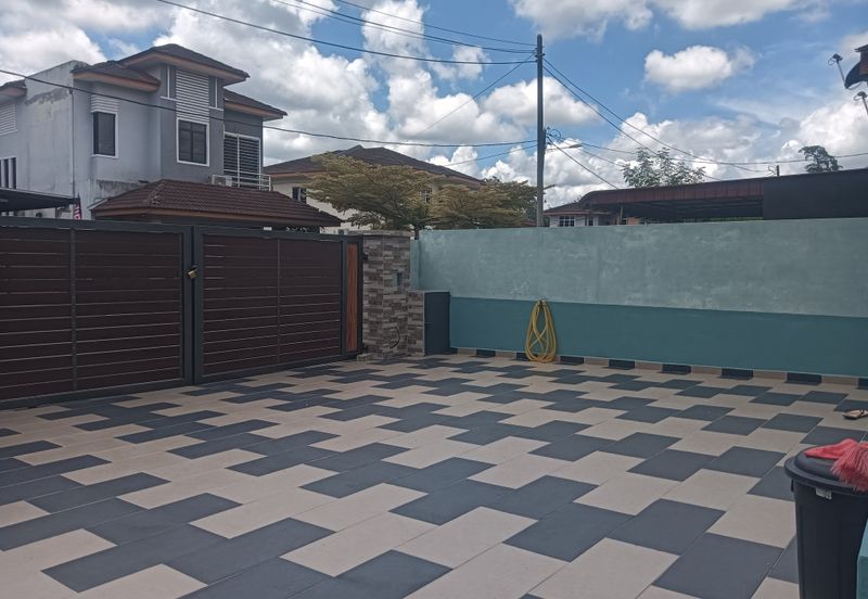 RUMAH TERES DUA TINGKAT UNTUK DIJUAL DI TAMAN WANGSA JAYA, TANJUNG MALIM (CORNER LOT)