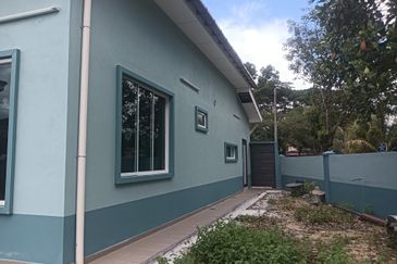 RUMAH TERES DUA TINGKAT UNTUK DIJUAL DI TAMAN WANGSA JAYA, TANJUNG MALIM (CORNER LOT)