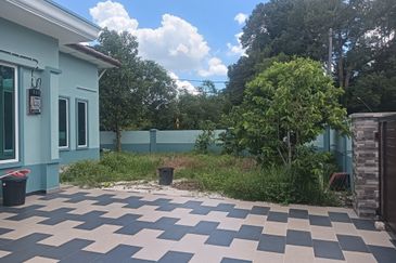 RUMAH TERES DUA TINGKAT UNTUK DIJUAL DI TAMAN WANGSA JAYA, TANJUNG MALIM (CORNER LOT)