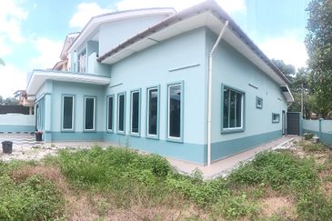 RUMAH TERES DUA TINGKAT UNTUK DIJUAL DI TAMAN WANGSA JAYA, TANJUNG MALIM (CORNER LOT)