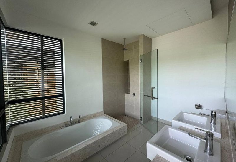 Bayou Creek, Leisure Farm