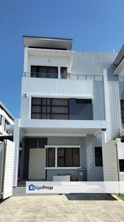 Exclusive 3-Gen Home in Horizon Hills , Johor, 