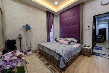 The Canal Garden South, Horizon Hills